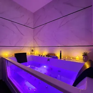 Privatif / Romantique Balneo Chalet Le Castellet (Var)